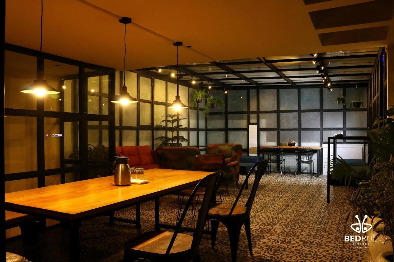 Madpackers Delhi West Hostel New Delhi Exterior foto